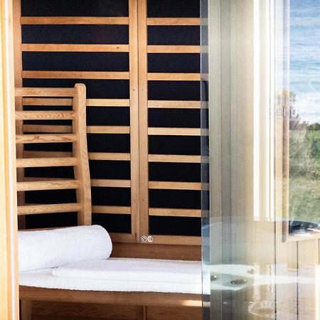 Saltwater - Absolute Oceanfront, Fire Pits, Some Villas With Hot Tubs And Sauna Falmouth Exterior photo