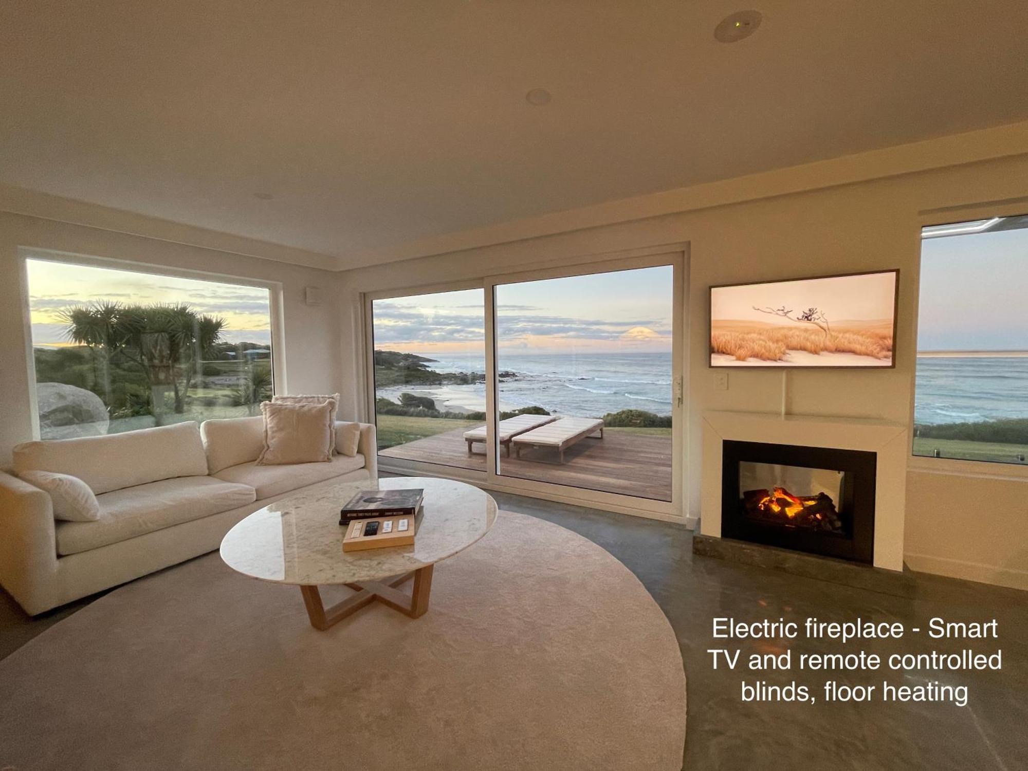 Saltwater - Absolute Oceanfront, Fire Pits, Some Villas With Hot Tubs And Sauna Falmouth Exterior photo